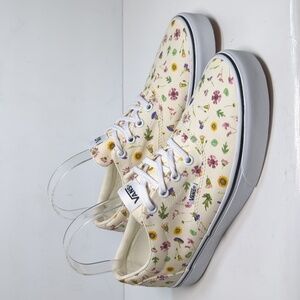 NWOT Vans Floral Classic Floral Canvas off the wall Sneakers womans size 9.5